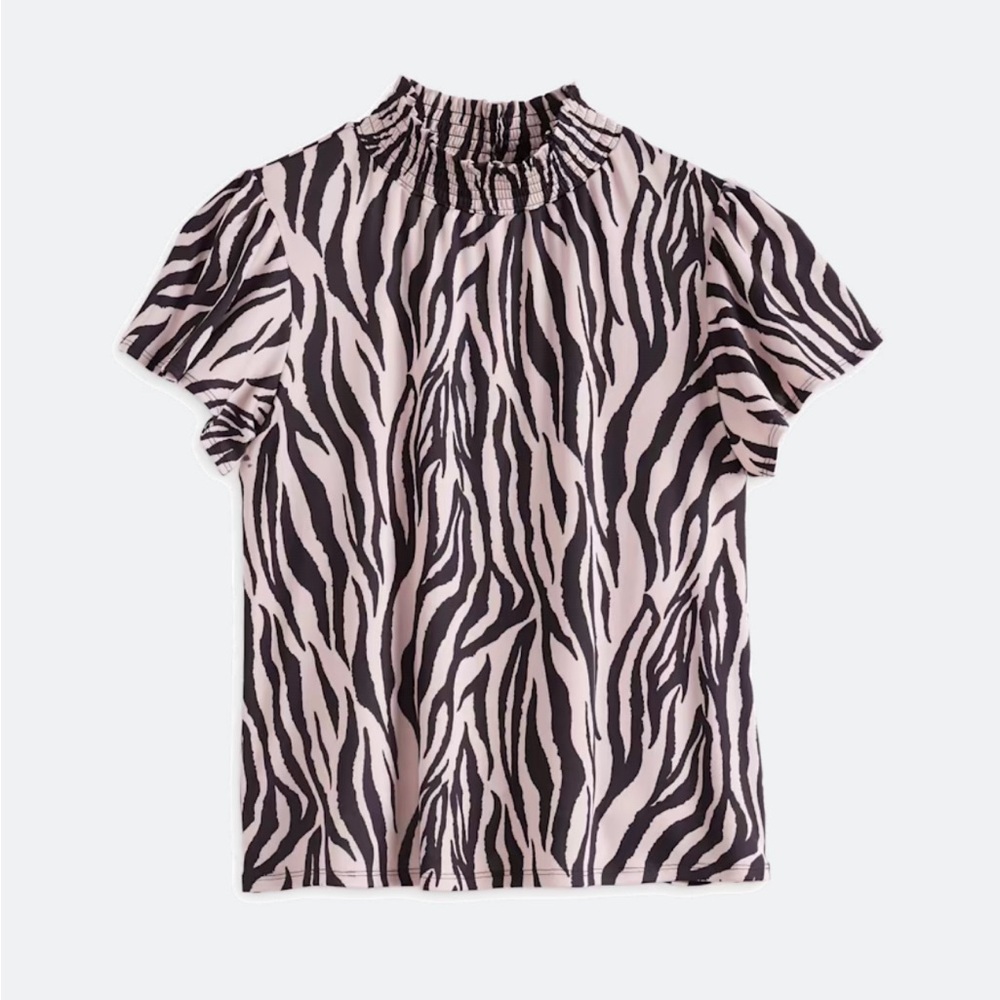 NWT. Beacon Zebra Pattern Ruffle Blouse
Jan Mock Neck Mesh Knit Top. Size XL